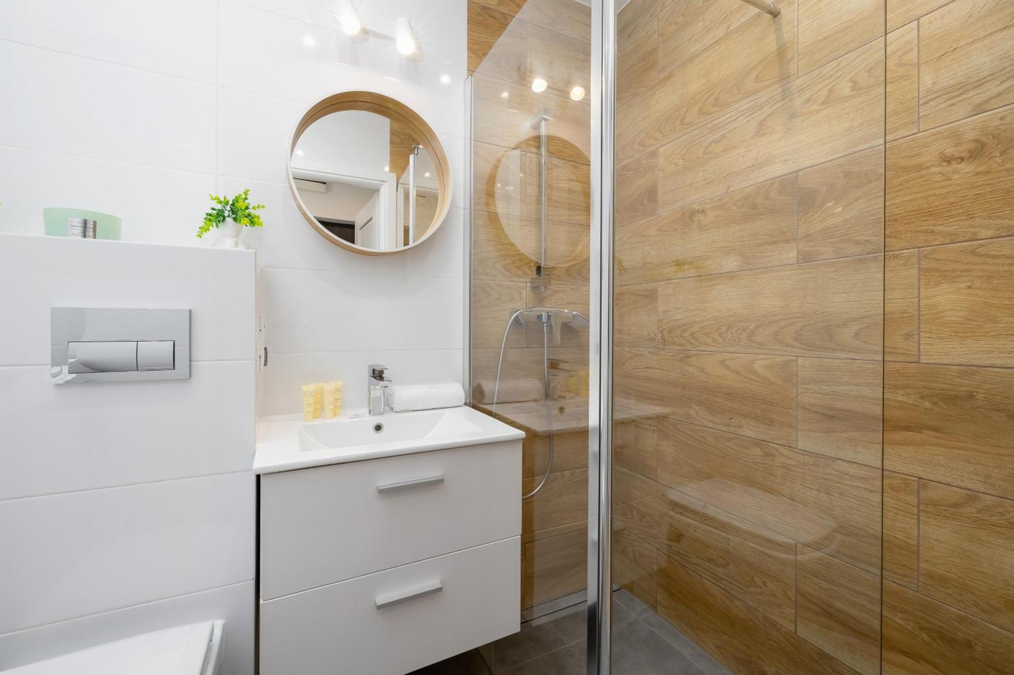 Apartament Jasny Blisko Tauron Arena By Renters *