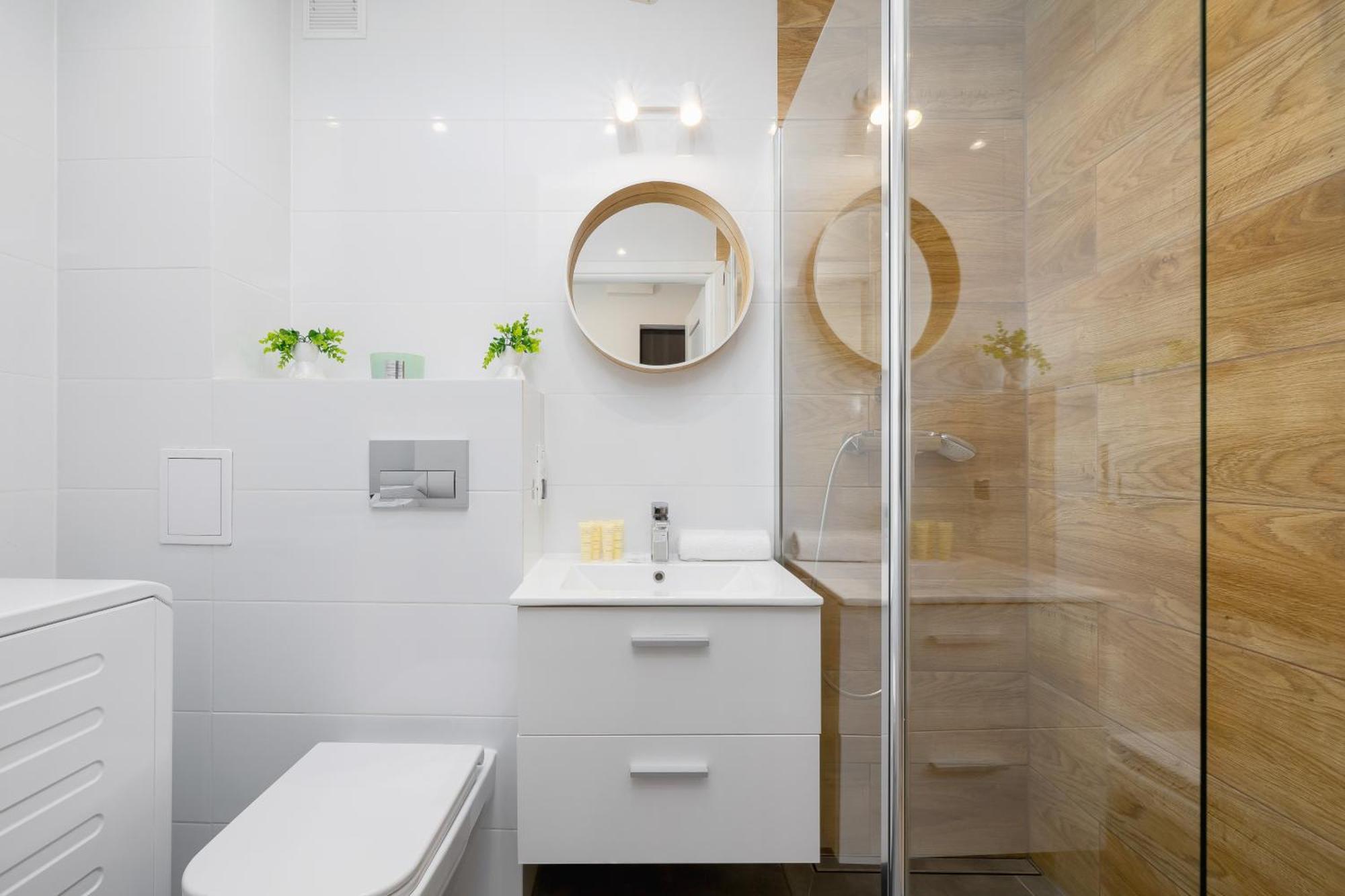 Jasny Blisko Tauron Arena By Renters Apartament